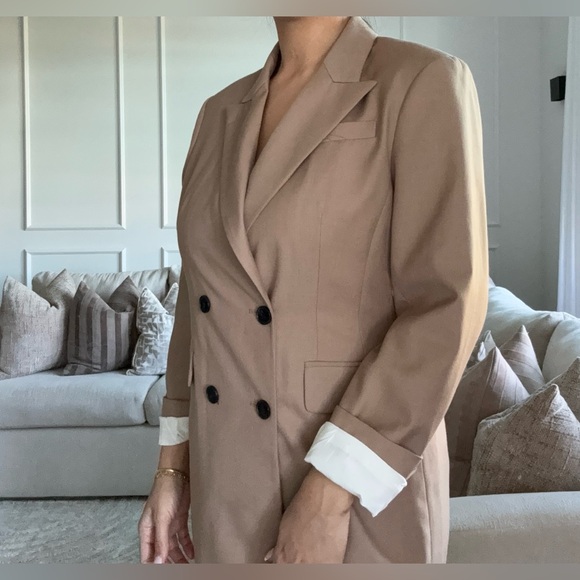 H&M Classic Brown Double-Breasted Blazer - Picture 5 of 7